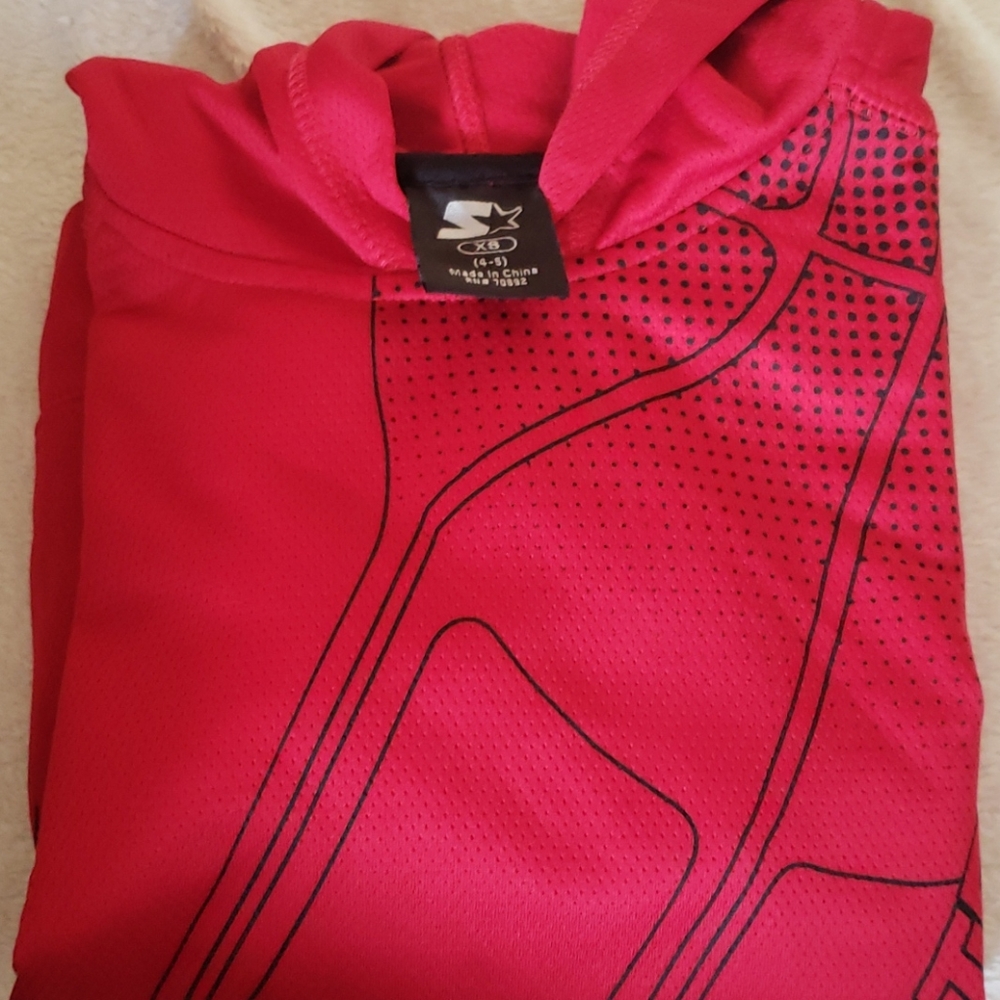 Boy 4-5 XS red hoodie